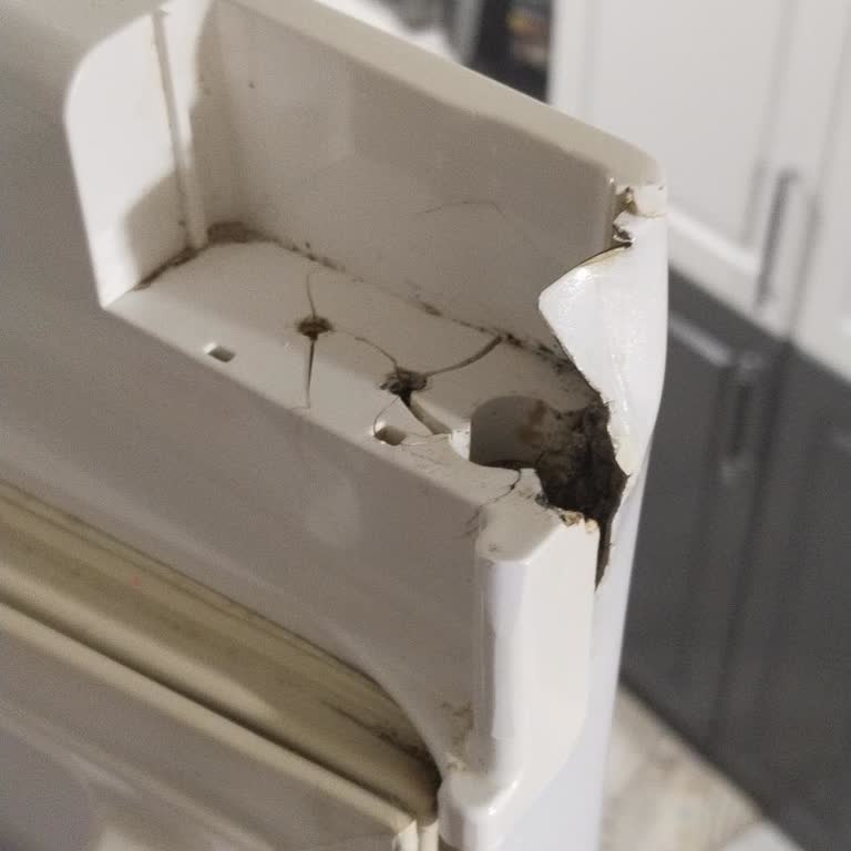 Vestel Buzdolabı Kapağındaki Plastik Sorunu