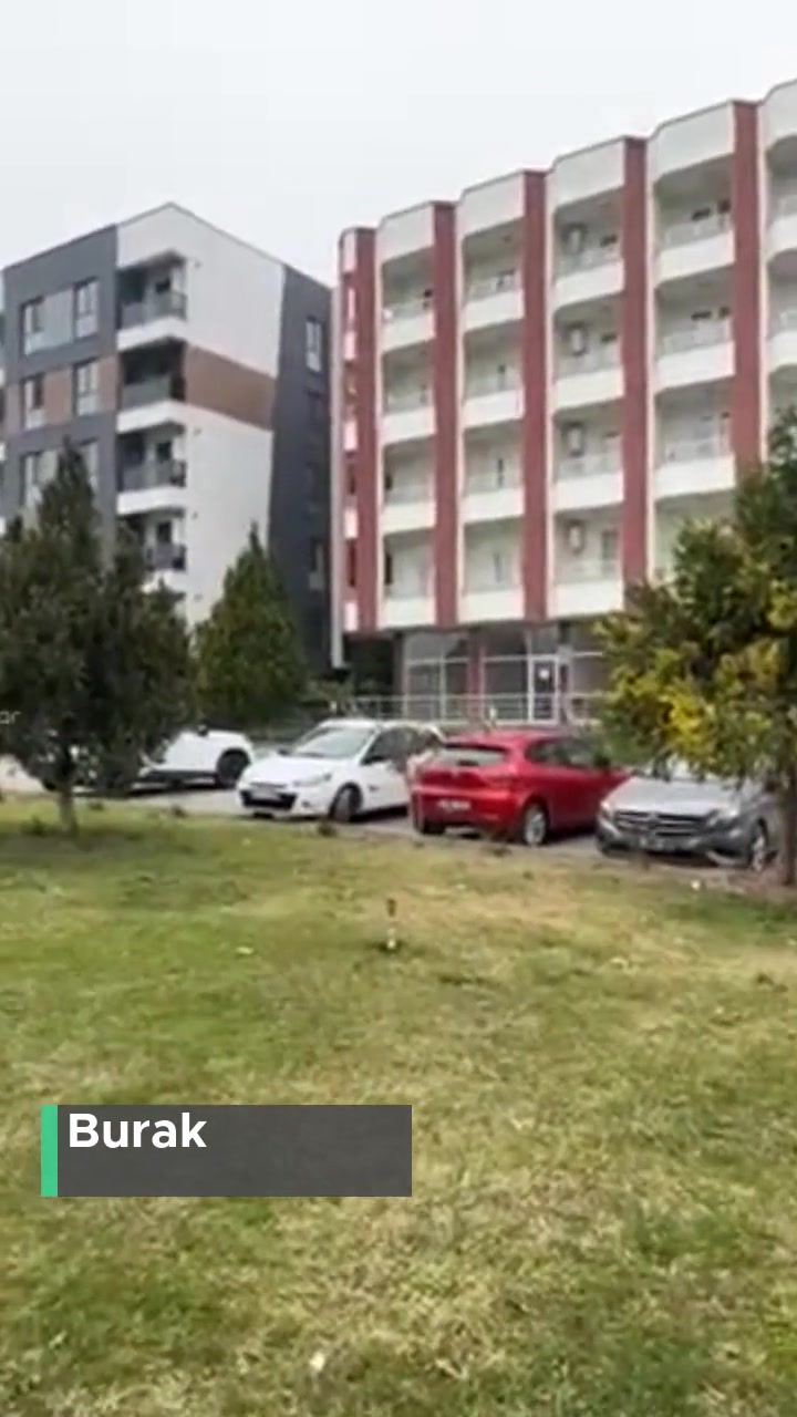 Bursa Nilüfer Dumlupınar Mah Tutku 500 Sk Daki Park Alanındaki Saha Sürekli Kilitli! videonun kapak resmi