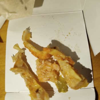 Hot Döner Etimesgut Şubesinde Sağlık Tehlikesi: Tavuk Dönerde Kemik Ve Kıkırdak Skandalı