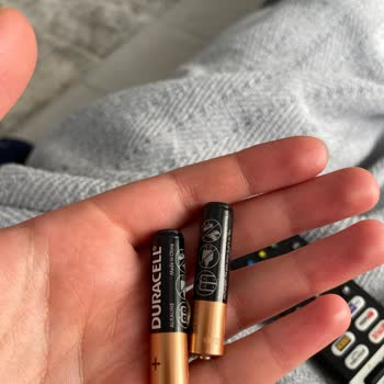 Duracell Pillerinin Patlaması Ve Sıvı Sızıntısı Şoku