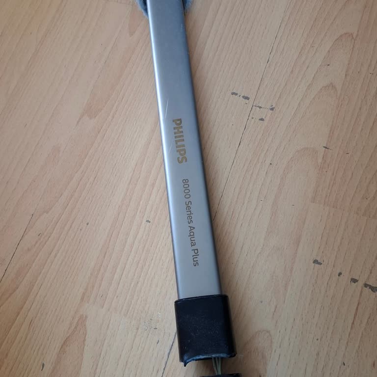 Philips Dikey Elektrikli Süpürgede Ek Yeri Kırılma Sorunu Ve Yetersiz Servis Hizmeti