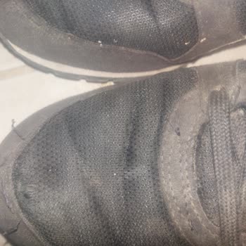 Intersport Puma Ayakkabıda Dikiş Problemi: Kullanıcı Hatası Yanıtıyla Karşılaştım