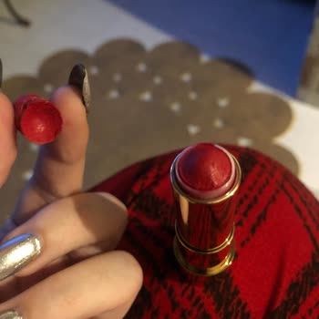 Essence губная помада сломана, испортила настроение