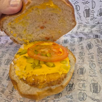 Eksik Malzemeli Hamburger Ve Zayıf Müşteri Hizmeti