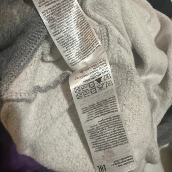 Bosch Çamaşır Kurutma Makinesi Kıyafetleri Çekiyor