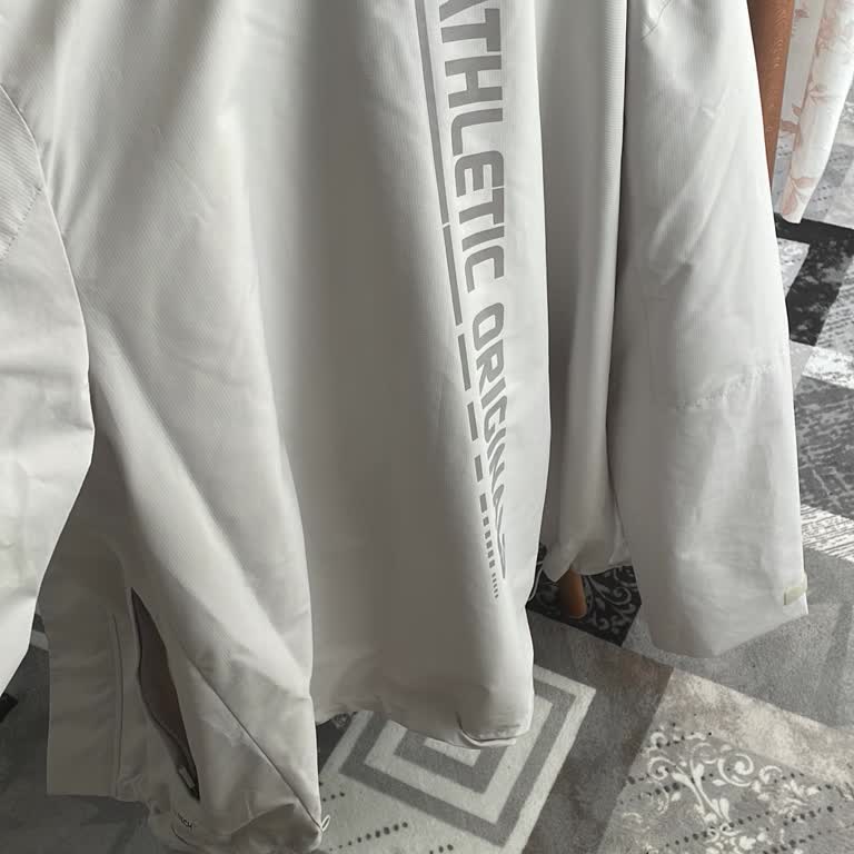 DeFacto Yağmurluk Elde Yıkama Sonrası Bollaştı, Müşteri Hizmetleri İlgisiz