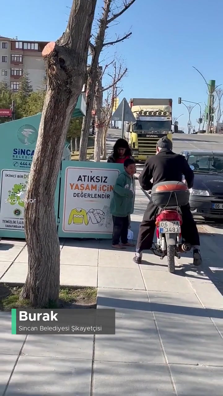 Sincan Belediyesi Giysi Kutularının Özensiz Kullanımı! videonun kapak resmi