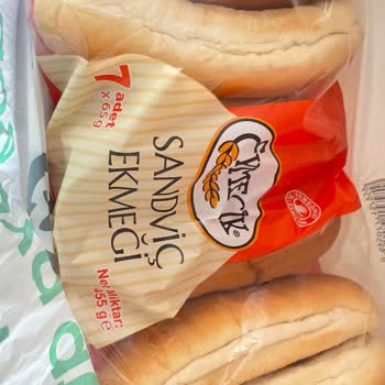 Tarihi Geçmiş Ve Küflü Sandviç Ekmeği Sorunu