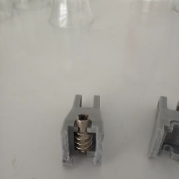 Kırılan Duolift Kapak Aparatları