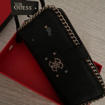 Guess Cüzdanın Derisi Neden Döküldü?