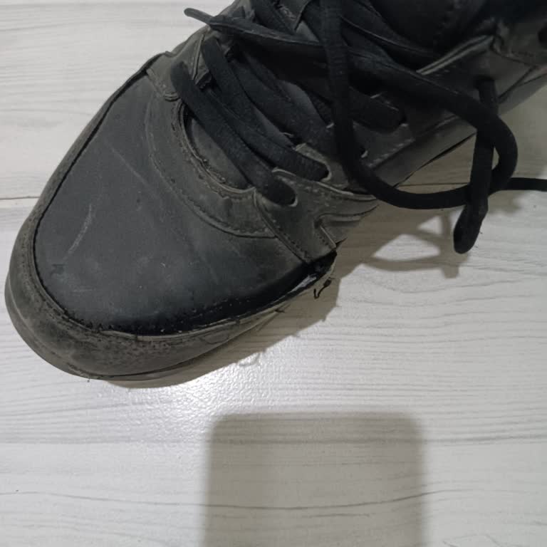 Yırtılan Ayakkabı İçin Değişim Sorunu