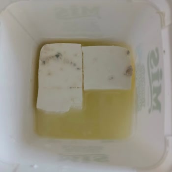 Taze Peynirin Erken Küflenmesi Ve Son Kullanma Tarihi Şüphesi