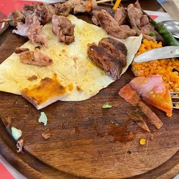 Akmira Et Mangal (Eskişehir) Hizmetten Memnun Kalmadık