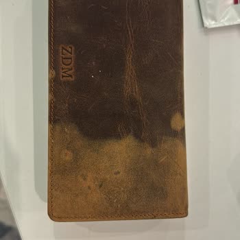 Hakiki Deri Cüzdanın Renk Değiştirme Sorunu