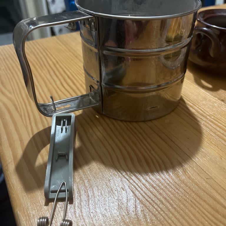 IKEA'dan Alınan Un Eleğinin Kısa Sürede Bozulması