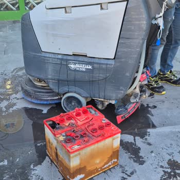 File Market'te Patlayan Temizlik Makinesi Ve Güvenlik İhmali