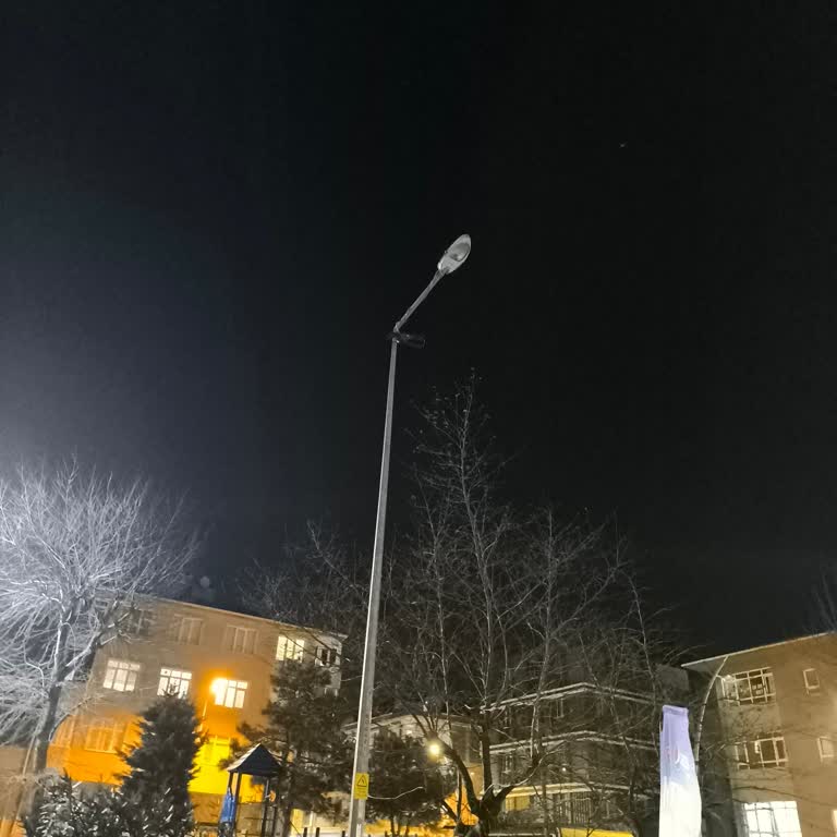 Sultangazi'de Sokak Aydınlatma Sorunu Ve Güvenlik Riski