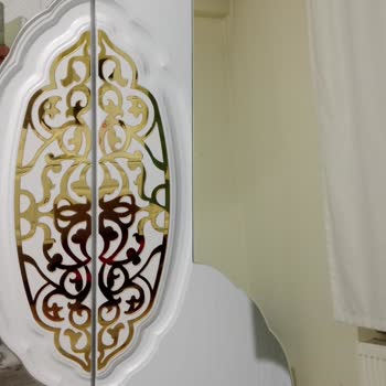 Tehlikeli Dolap Aynası: Hayati Risk Taşıyan Ürün