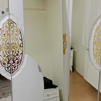 Tehlikeli Dolap Aynası: Hayati Risk Taşıyan Ürün