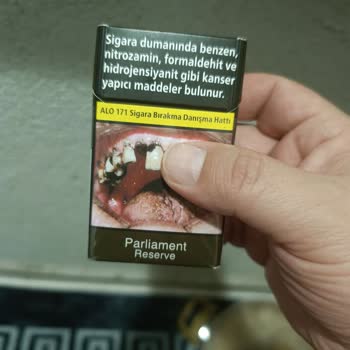 Parliament Reserve Sigara İçinde Odun Parçaları Sorunu
