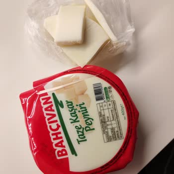 Migros'tan Alınan Kaşar Peynirinde Kimyasal Tat Şikayeti