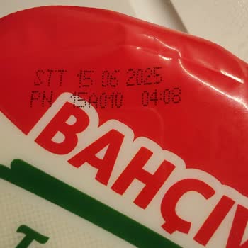 Migros'tan Alınan Kaşar Peynirinde Kimyasal Tat Şikayeti