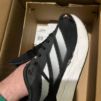 Adidas Ayakkabının Hızla Yıpranması