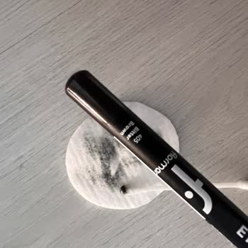 Kaş Kaleminde Renk Yanıltması: Bitter Brown Yerine Siyah