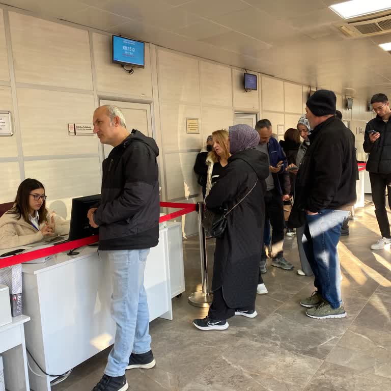 Hastanede Hizmet Aksaklığı Ve Bekleme Sorunu