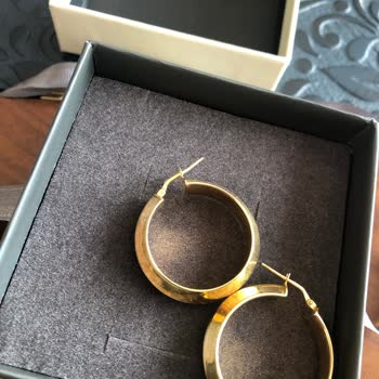 Kullanılmadan Kararan Küpeler Ve Yetersiz Müşteri Hizmeti