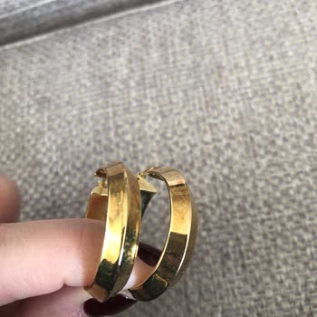 Kullanılmadan Kararan Küpeler Ve Yetersiz Müşteri Hizmeti