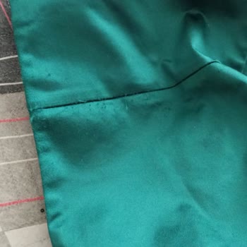 Tiftikli Ve Kokan Elbise Şoku