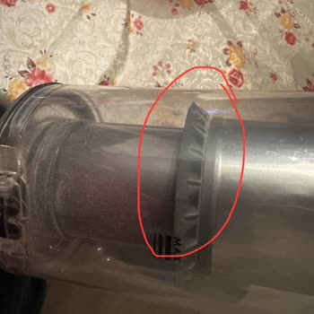 Dyson V15 Süpürge: Yüksek Fiyat, Düşük Performans