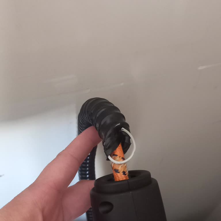 Garanti Kapsamındaki Buharlı Temizleyici İçin Haksız Servis Ücreti Talebi