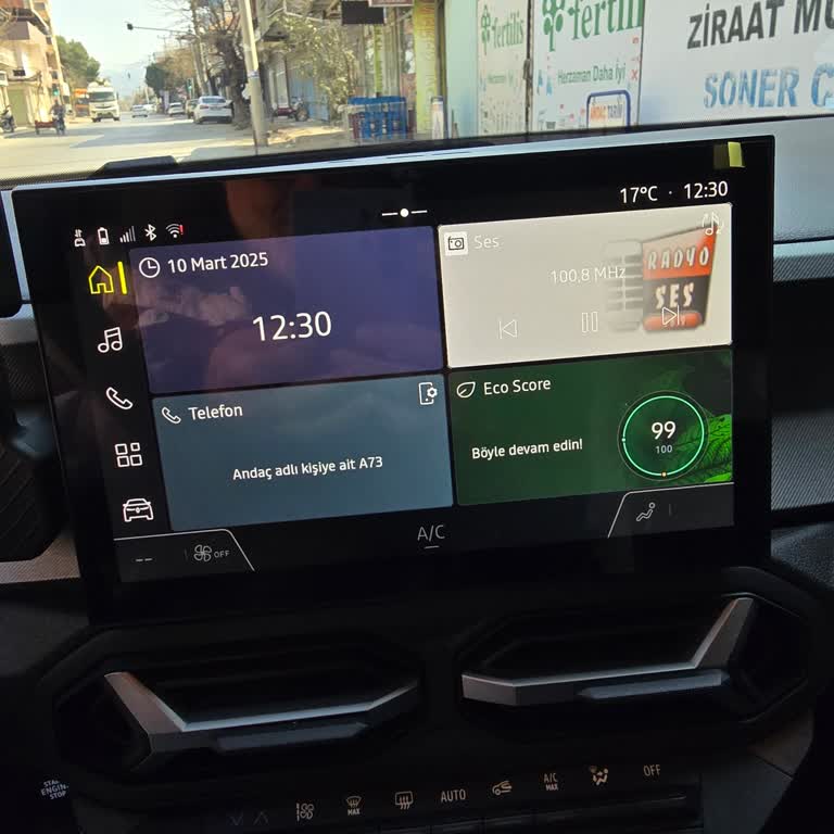 Renault Duster Ekran Problemi