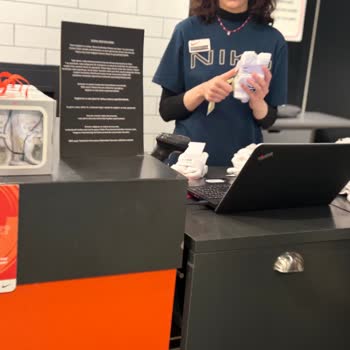 Barçın Mağazasında Müşteri Memnuniyetsizliği