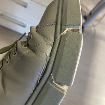 Zara Ayakkabım Sekiz Ayda Ortadan İkiye Ayrıldı