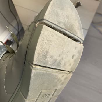 Zara Ayakkabım Sekiz Ayda Ortadan İkiye Ayrıldı