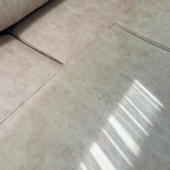 Garanti Kapsamındaki Koltuk Takımında Renk Değişimi Ve İletişim Sorunları