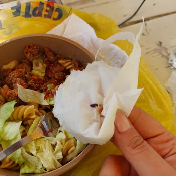 Migros'tan Aldığım Hindi Tandırda Böcek Şoku