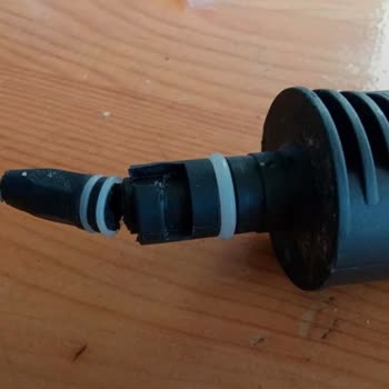 Buhar Makinesi Adaptörü İçin Yedek Parça Arayışı