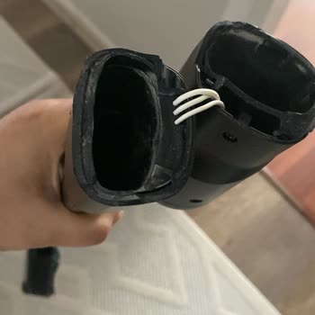 Kırılan Süpürge: Dayanıksız Ve Yetersiz Performans