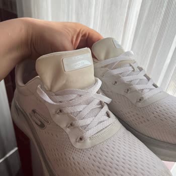 Skechers Ayakkabıda Sararma Sorunu Ve İletişim Zorluğu