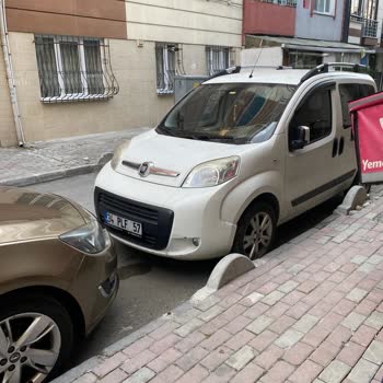 Kapı Önüne Park Edilen Motorlar Sorunu
