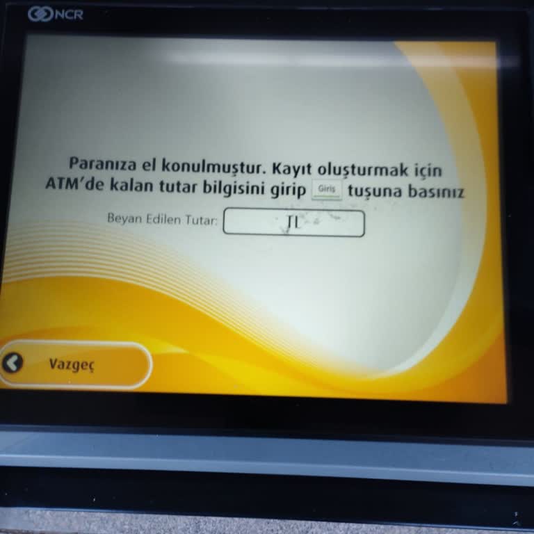 ATM'de Sıkışan Para: Mağduriyet Ve Çözüm Beklentisi