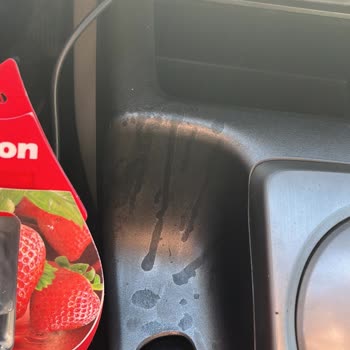 Araç İçin Satılan Ürün Arabaya Zarar Veriyor