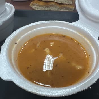 Yemekhane Porsiyonları Hayal Kırıklığına Uğratıyor