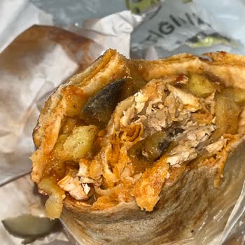 Bonus Pide Döner'den Aldığım Soslu Döner İçinde Küflenmiş Patates Ve Malzemeler!