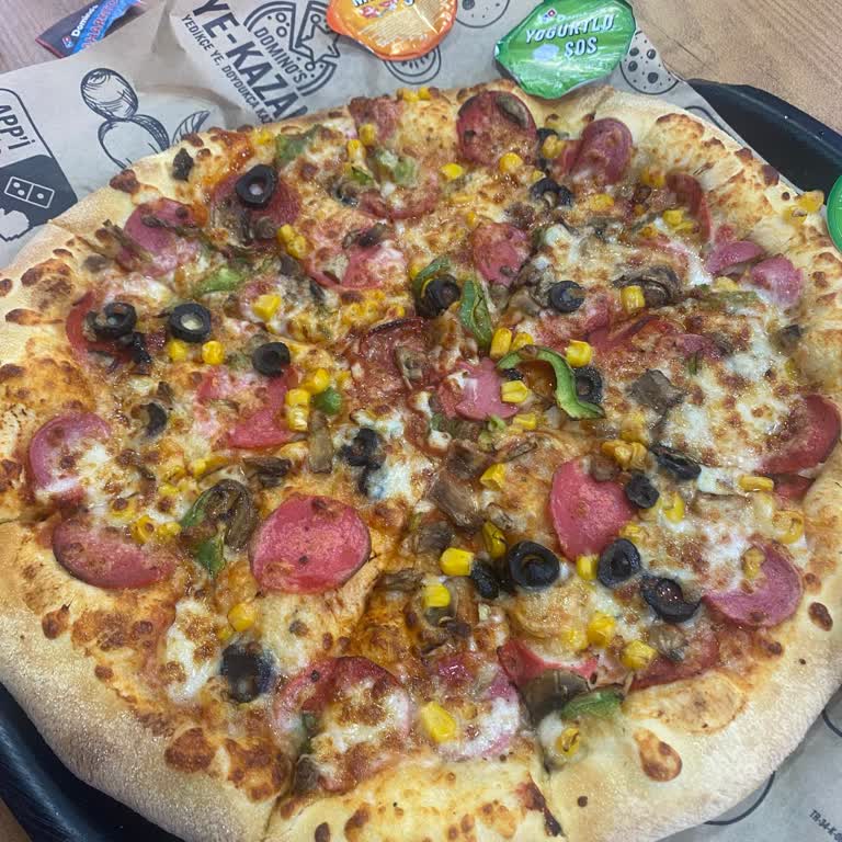 Domino's Pizza Eksik Malzemeli Pizza Deneyimi