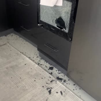 Patlayan Fırın Camı Ve Hayal Kırıklığı